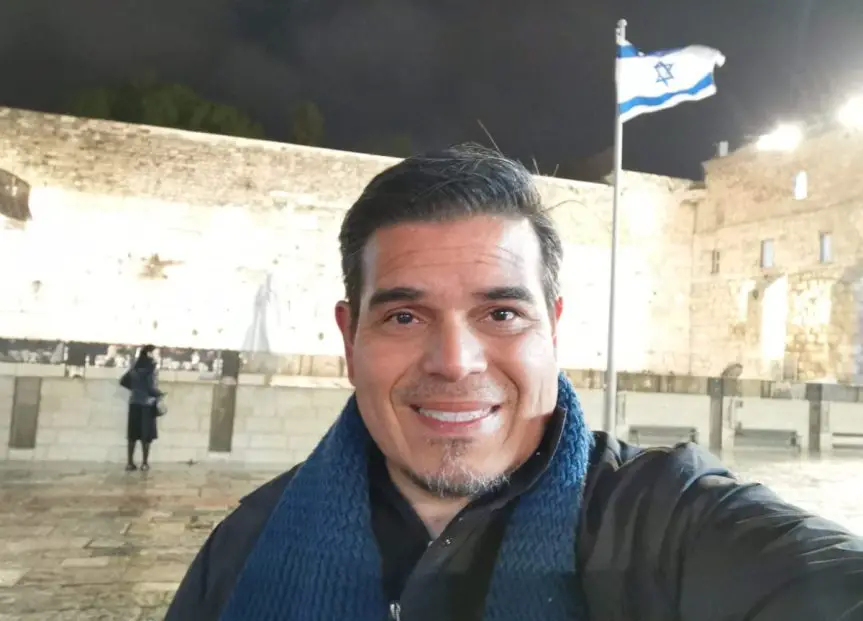 TE INVITAMOS A SUSCRIBIRTE A LA PAGINA DE DEVOCIONALES DEL PASTOR OSCAR FLORES.