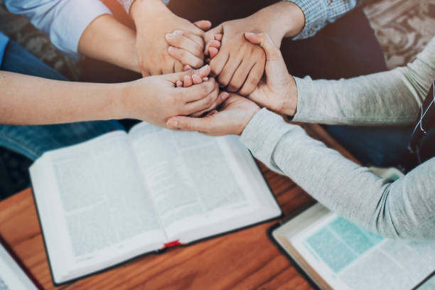 ADQUIERE UNA SERIE DE BOSQUEJOS DE MOTIVACIÓN ESPIRITUAL (10 BOSQUEJOS)