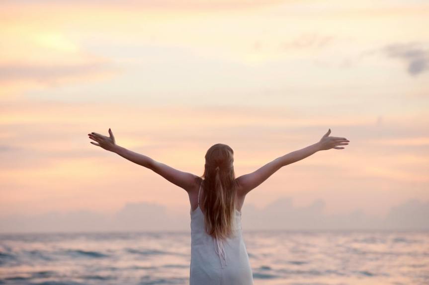 ADQUIERE UNA SERIE COMPLETA DE BOSQUEJOS : LA VERDADERA FELICIDAD EN LA VIDA CRISTIANA 😊